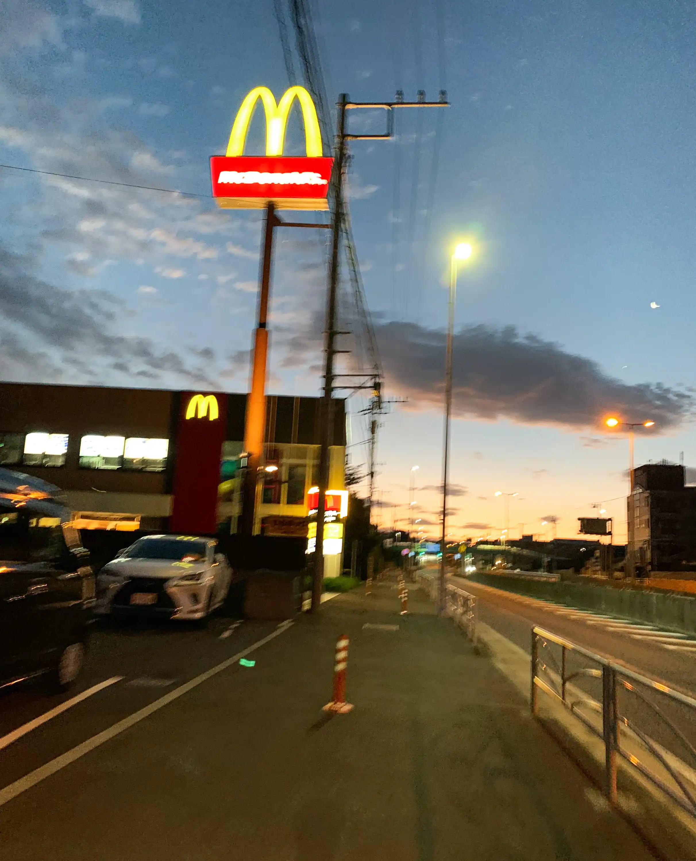 AM 4:00